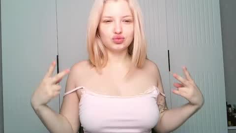 Snapshot of like_sun chatting on 07.02.26 Call me Anna online show from 07.02.26