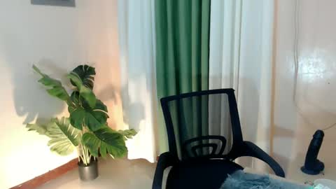 Leng online show from 12.30.24