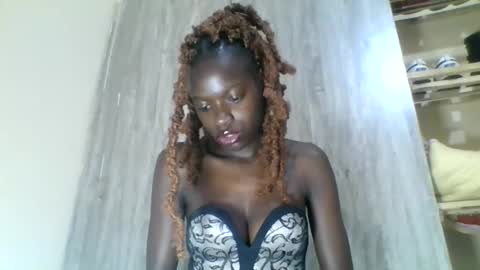 Snapshot of lil6041 chatting on 10.21.25 lil6041 online show from 10.21.25