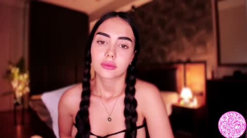 Snapshot of lil_gabbyg chatting on 12.08.24 Gabriela online show from 12.08.24