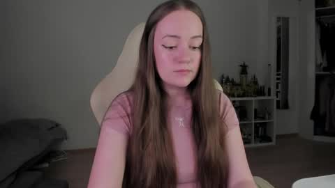 Snapshot of lil_happiness chatting on 04.17.26 for free registration 3 online show from 04.17.26
