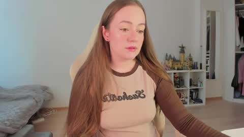 Snapshot of lil_happiness chatting on 04.18.26 for free registration 3 online show from 04.18.26