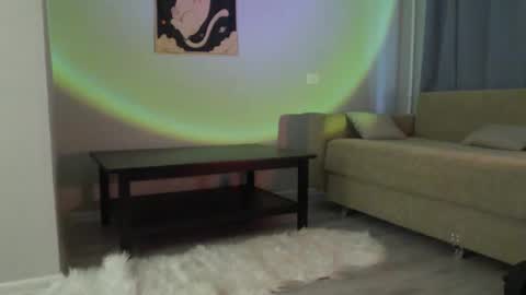 Snapshot of lil_reya chatting on 11.12.25 INST Lil happines s online show from 11.12.25