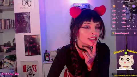 Snapshot of lila_bratz chatting on 09.12.25 Lila online show from 09.12.25