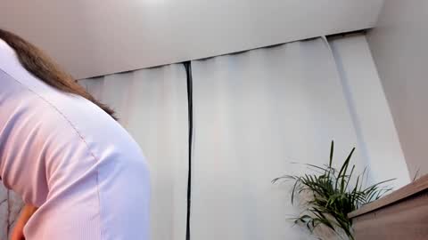 Snapshot of lila_elliot chatting on 12.14.24 Lila online show from 12.14.24