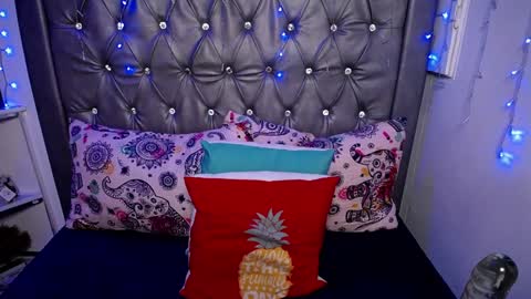 Snapshot of lila_gummy_ chatting on 02.05.25 online show from 02.05.25