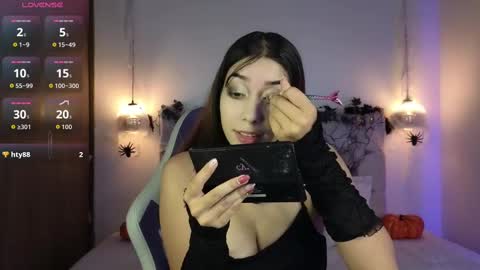 lila_min online show from 10.04.25