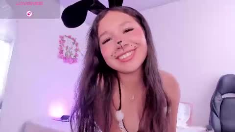 Snapshot of lila_sweet18 chatting on 07.18.26 LILA online show from 07.18.26