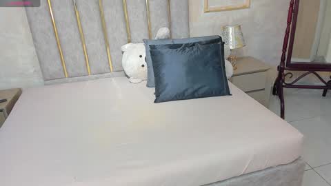 Snapshot of lilabeily chatting on 01.04.25 lila bailey online show from 01.04.25