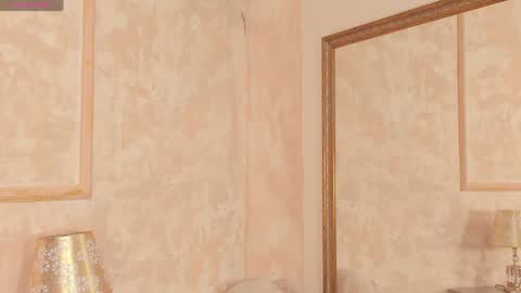 Snapshot of lilabeily chatting on 01.08.25 lila bailey online show from 01.08.25