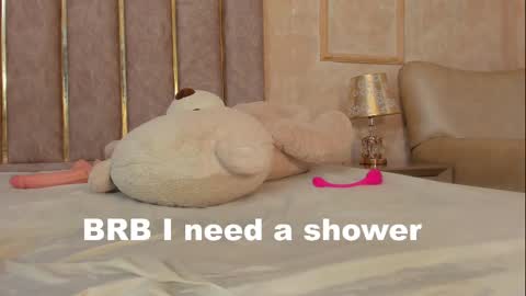 Snapshot of lilabeily chatting on 02.18.25 lila bailey online show from 02.18.25