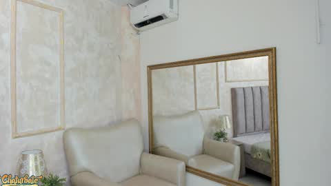 Snapshot of lilabeily chatting on 09.29.25 lila bailey online show from 09.29.25