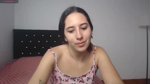 Snapshot of lilacream chatting on 12.01.25 Lila Cream online show from 12.01.25