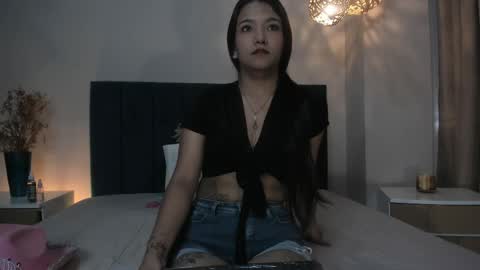 Lila Ross online show from 05.15.26