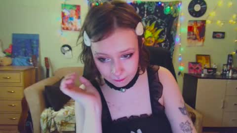 Snapshot of lileyfoxxx chatting on 01.16.25 Lil online show from 01.16.25