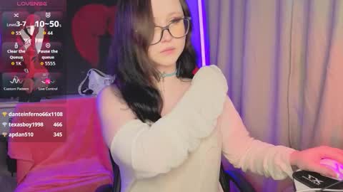 Nika and Lori online show from 09.22.25