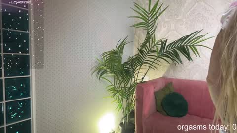 Lili online show from 01.07.25