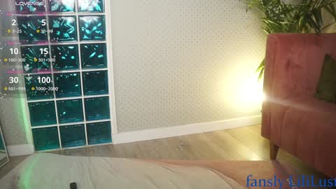 Lili online show from 01.21.25