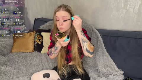 Snapshot of lili_01 chatting on 02.05.26 Lili online show from 02.05.26