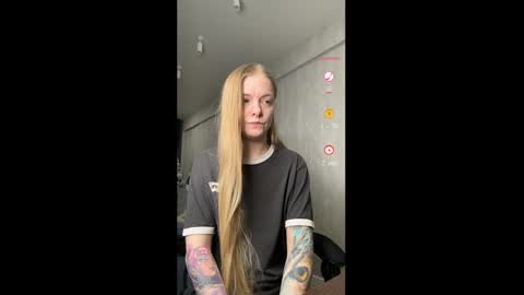 Snapshot of lili_01 chatting on 02.24.26 Lili online show from 02.24.26