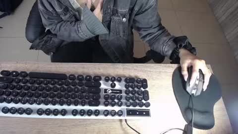 Snapshot of lili_conor_s chatting on 02.20.25 Lili online show from 02.20.25