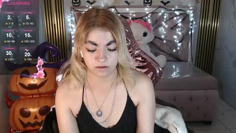 Snapshot of lili_conor_s chatting on 10.07.25 Lili online show from 10.07.25