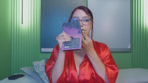 Snapshot of lili_cox chatting on 04.20.26 Lili online show from 04.20.26