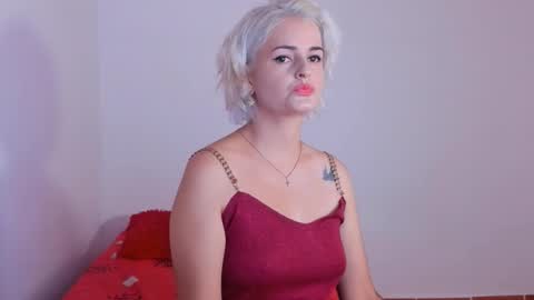 Snapshot of lili_latina47 chatting on 10.05.25 Lili online show from 10.05.25