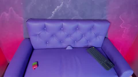 Snapshot of lili_milk20 chatting on 10.01.25 Lili online show from 10.01.25