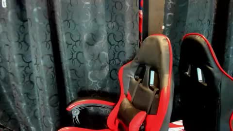 Lili  online show from 12.20.25