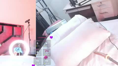 Snapshot of lili_monn chatting on 10.03.25 Lili online show from 10.03.25