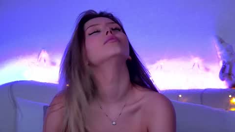 Mia online show from 12.27.24