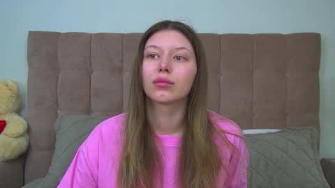 Mia online show from 02.16.26