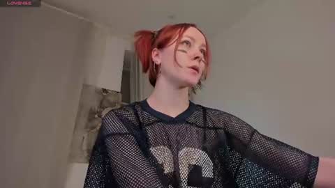 Snapshot of lilian_kroft chatting on 06.15.26 LIL online show from 06.15.26