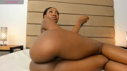 LILIAN  online show from 03.12.25