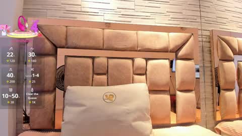 LILIAN  online show from 09.24.25