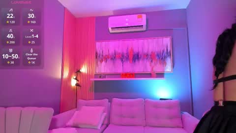 holis soy lily chang no olvides el pulgar arriba es muy importante para mi 3 independent model online show from 01.15.26