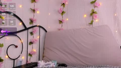 Snapshot of lilianslow chatting on 02.14.25 hi guys Im new here Im 18 years oldIve never had sex online show from 02.14.25