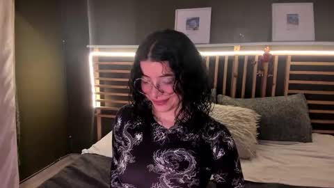  Lili  online show from 03.06.25