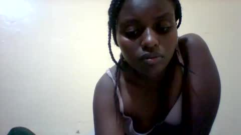 Snapshot of liligal chatting on 05.13.26 liligal online show from 05.13.26