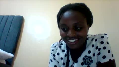 Snapshot of liligal chatting on 05.26.26 liligal online show from 05.26.26