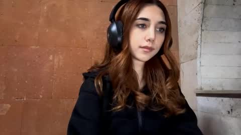 Lina online show from 09.13.25