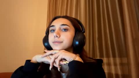 Lina online show from 09.14.25