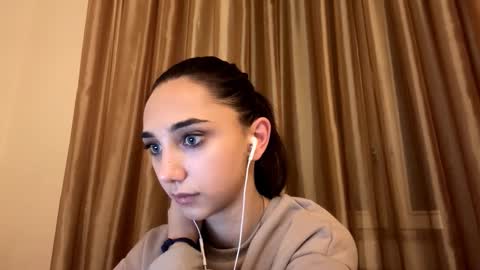 Lina online show from 09.26.25