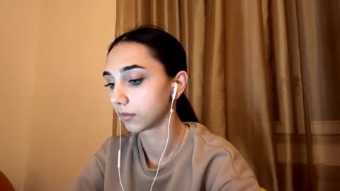 Lina online show from 10.12.25