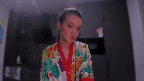             ...  online show from 01.02.25