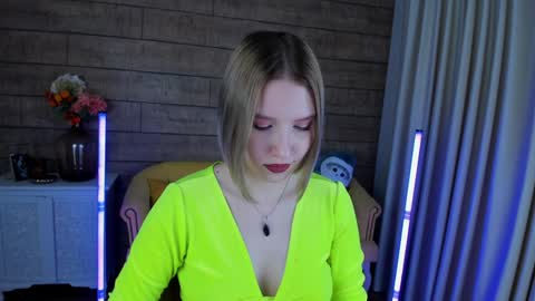 LiliLinn online show from 01.28.25