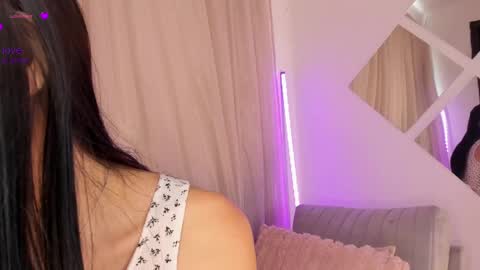 Snapshot of lilily_lv chatting on 06.01.26 Lilly online show from 06.01.26