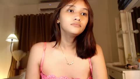 Snapshot of lilit_sensual chatting on 03.05.25 Chloe online show from 03.05.25