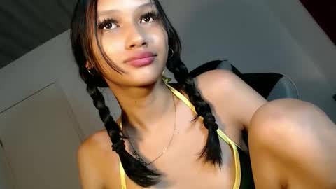 Snapshot of lilit_sensual chatting on 02.18.26 Chloe online show from 02.18.26